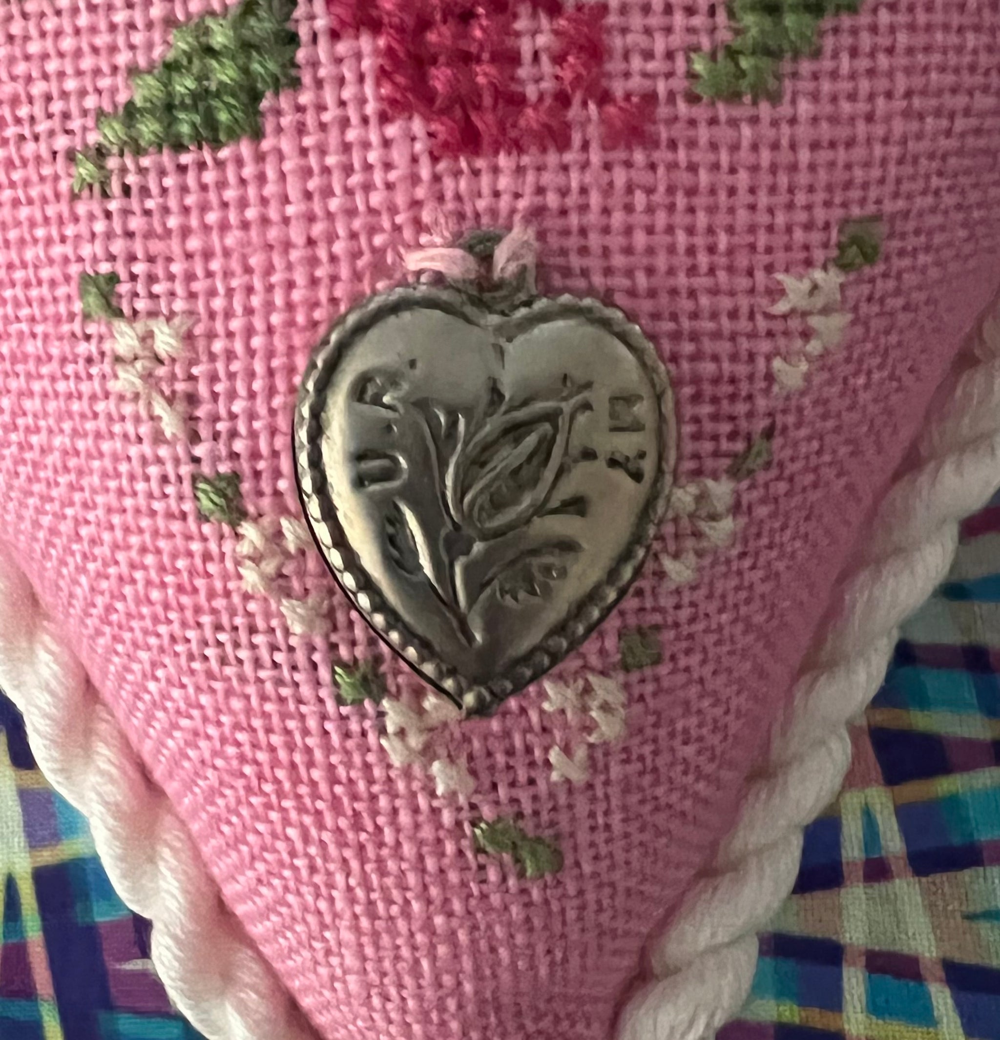 ROSE HEART – Rosewood Manor X Stitch